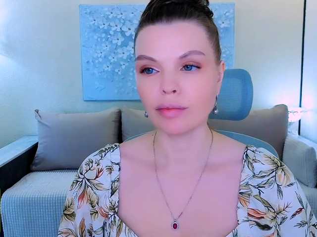 AureliaFly's BongaCams show and profile