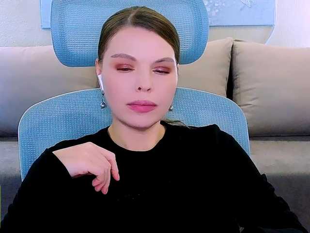 AureliaFly's BongaCams show and profile