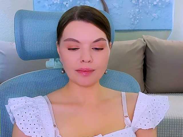 AureliaFly's BongaCams show and profile