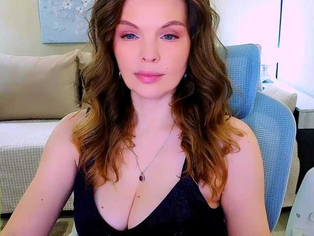 AureliaFly's BongaCams show and profile