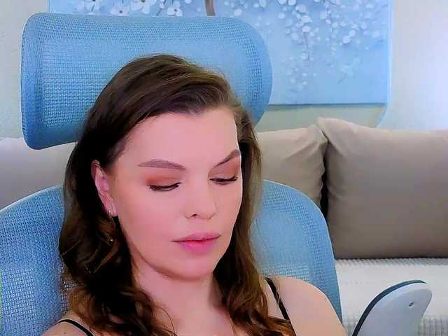 AureliaFly's BongaCams show and profile