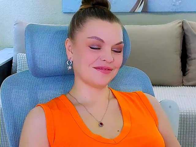 AureliaFly's BongaCams show and profile