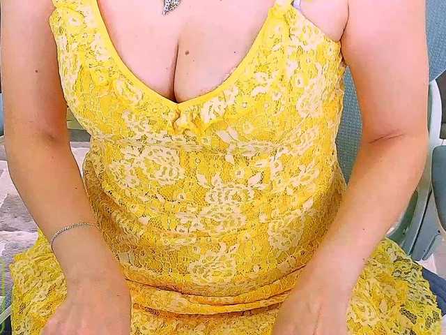 AureliaFly's BongaCams show and profile