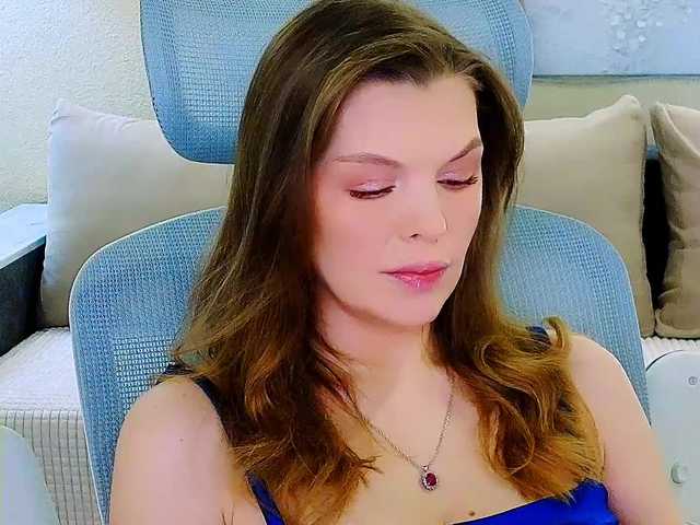 AureliaFly's BongaCams show and profile