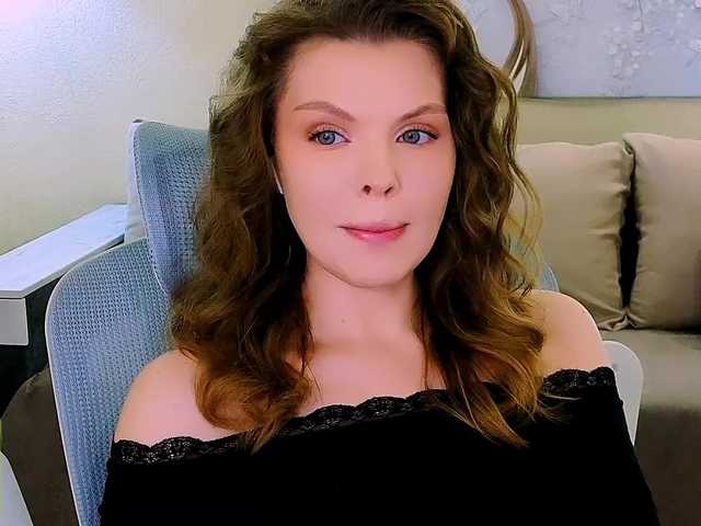 AureliaFly's BongaCams show and profile