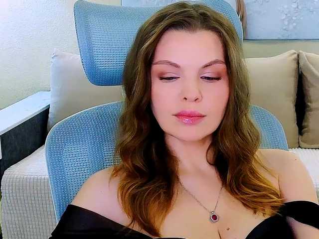 AureliaFly's BongaCams show and profile