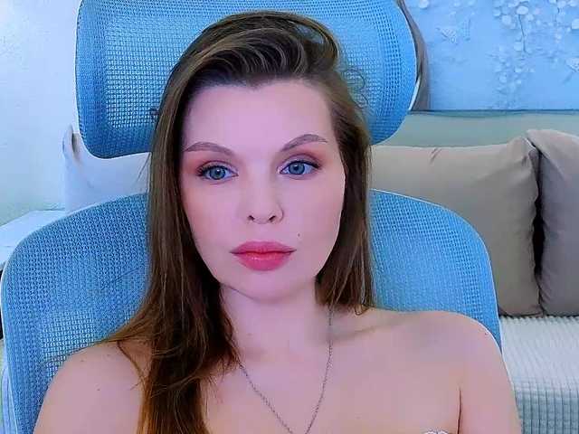 AureliaFly's BongaCams show and profile