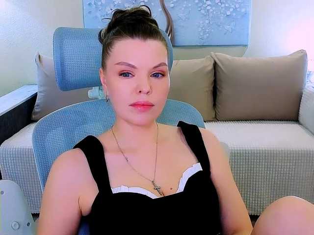 AureliaFly's BongaCams show and profile