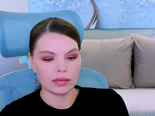 AureliaFly's BongaCams show and profile