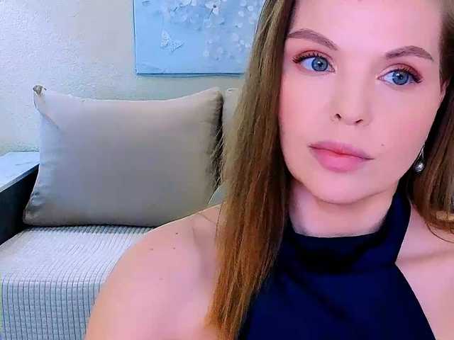 AureliaFly's BongaCams show and profile