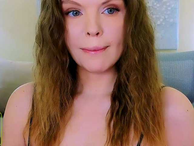 AureliaFly's BongaCams show and profile