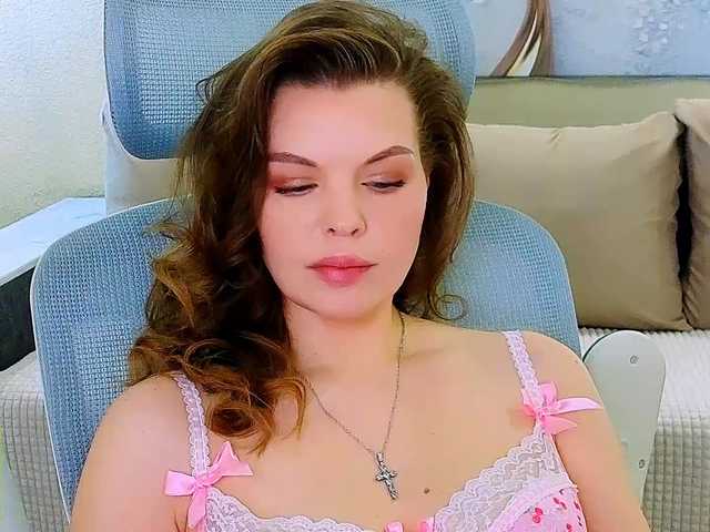 AureliaFly's BongaCams show and profile