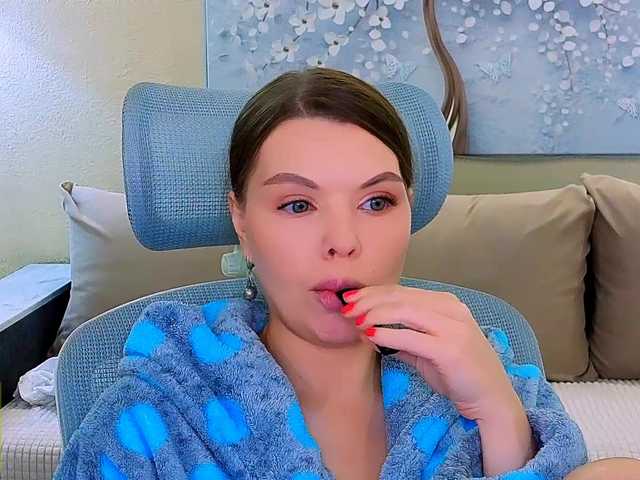 AureliaFly's BongaCams show and profile