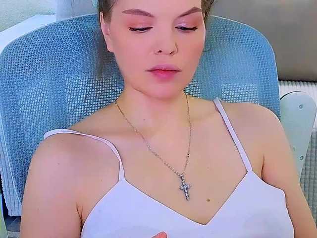 AureliaFly's BongaCams show and profile