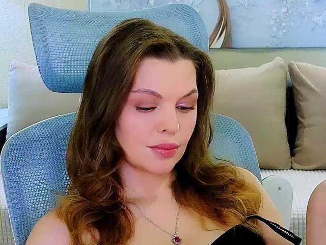 AureliaFly's BongaCams show and profile