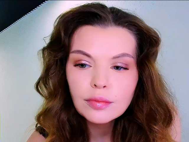 AureliaFly's BongaCams show and profile