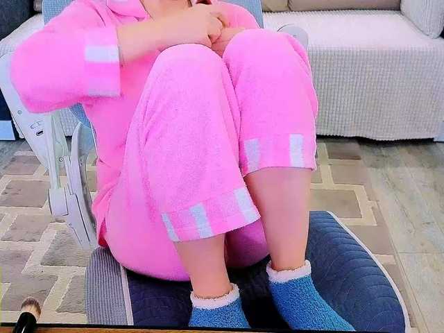 AureliaFly's BongaCams show and profile