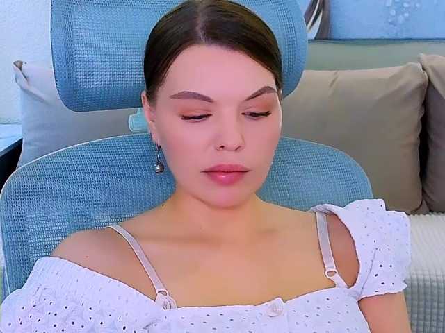 AureliaFly's BongaCams show and profile