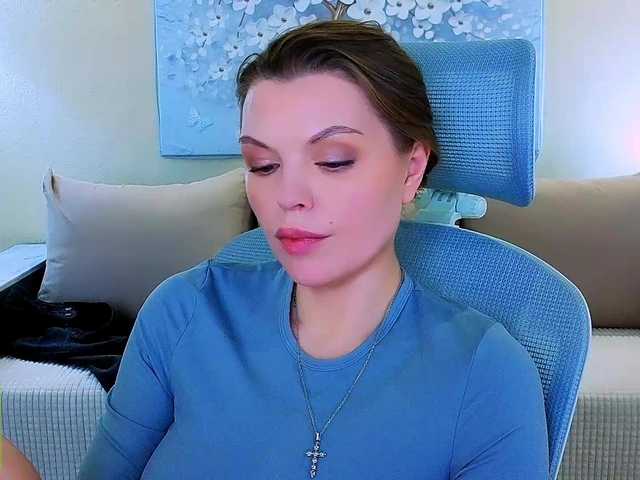 AureliaFly's BongaCams show and profile