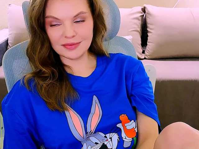 AureliaFly's BongaCams show and profile