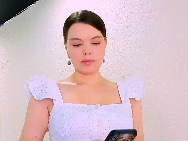 AureliaFly's BongaCams show and profile