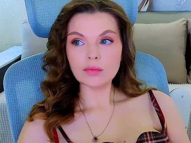 AureliaFly's BongaCams show and profile