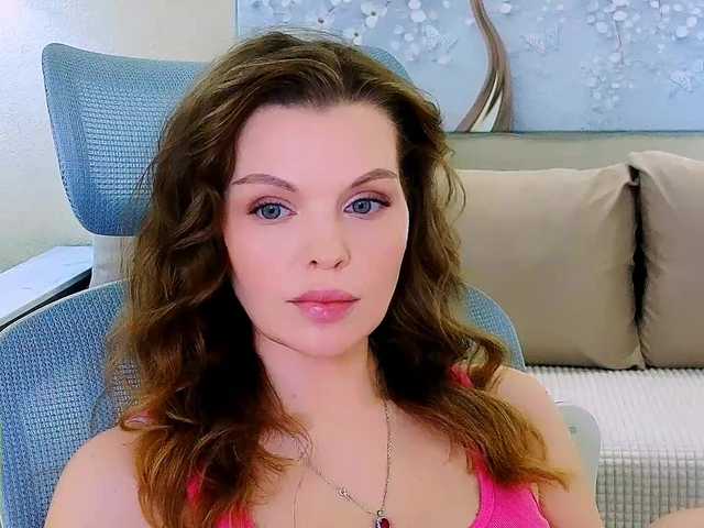 AureliaFly's BongaCams show and profile