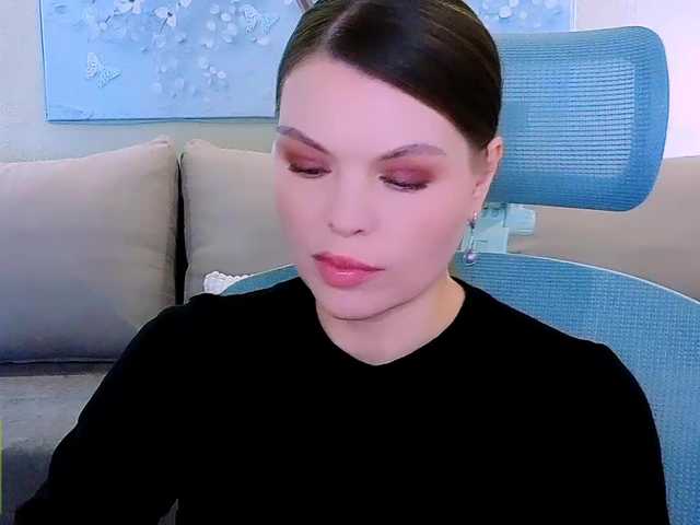 AureliaFly's BongaCams show and profile