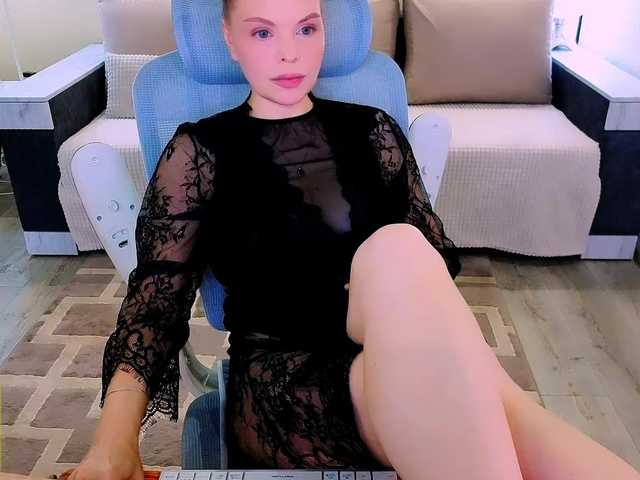 AureliaFly's BongaCams show and profile