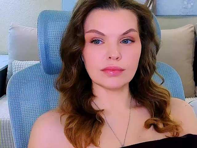 AureliaFly's BongaCams show and profile