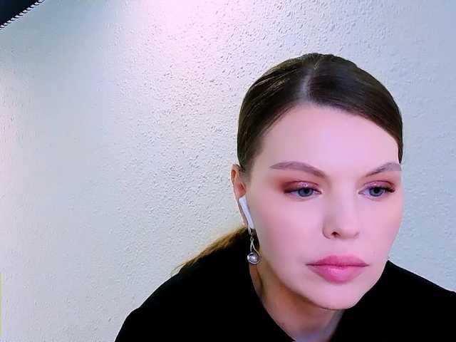 AureliaFly's BongaCams show and profile