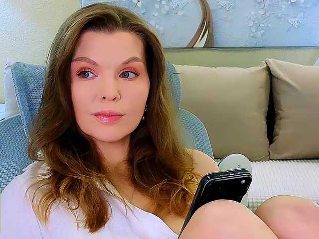 AureliaFly's BongaCams show and profile