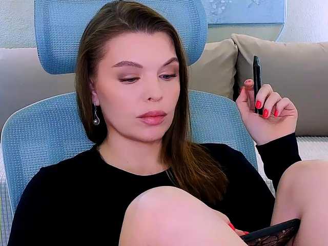 AureliaFly's BongaCams show and profile