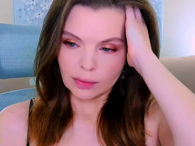 AureliaFly's BongaCams show and profile