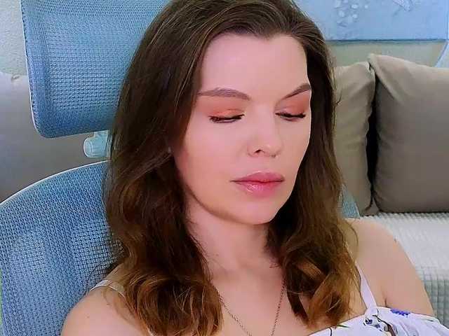 AureliaFly's BongaCams show and profile