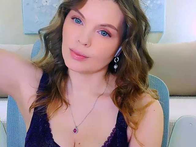 AureliaFly's BongaCams show and profile