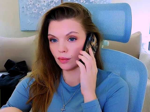 AureliaFly's BongaCams show and profile