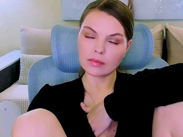 AureliaFly's BongaCams show and profile