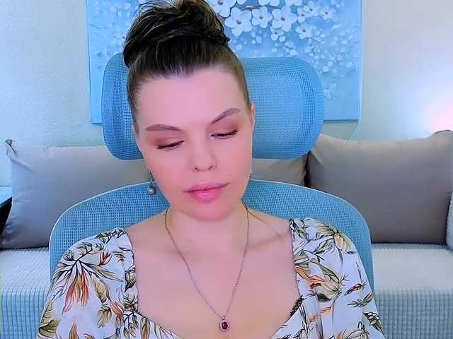 AureliaFly's BongaCams show and profile