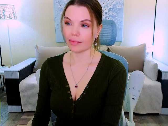 AureliaFly's BongaCams show and profile