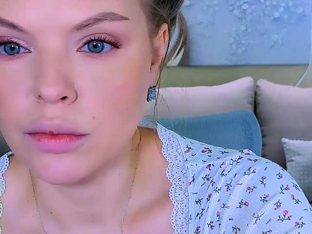 AureliaFly's BongaCams show and profile