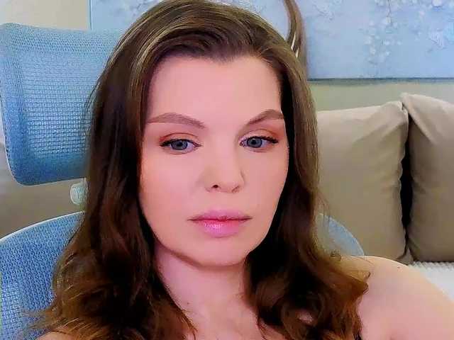 AureliaFly's BongaCams show and profile