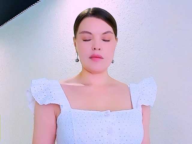 AureliaFly's BongaCams show and profile