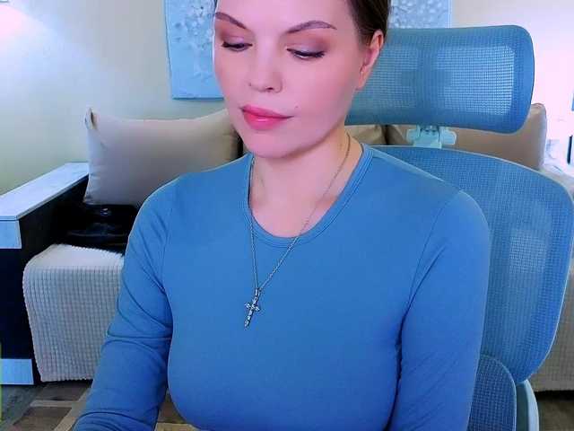 AureliaFly's BongaCams show and profile