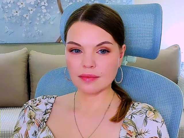 AureliaFly's BongaCams show and profile