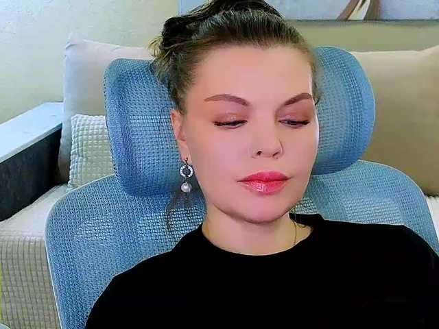 AureliaFly's BongaCams show and profile