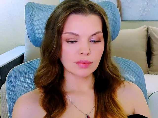 AureliaFly's BongaCams show and profile