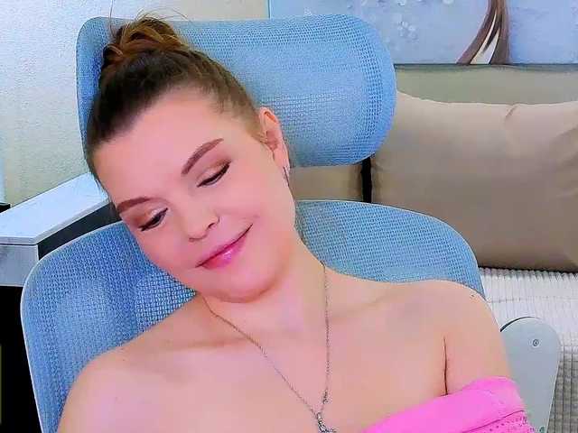 AureliaFly's BongaCams show and profile