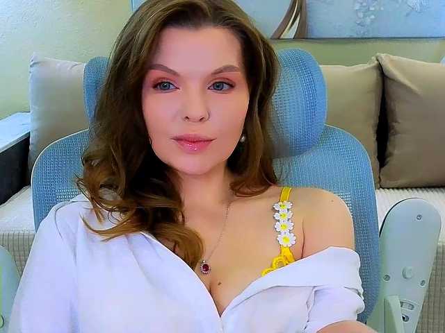 AureliaFly's BongaCams show and profile