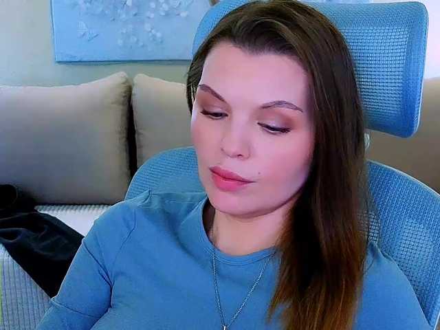 AureliaFly's BongaCams show and profile